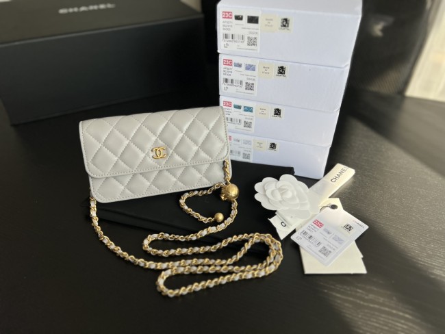  Handbag   Chanel  AP3071  size  17cm9cm3 cm