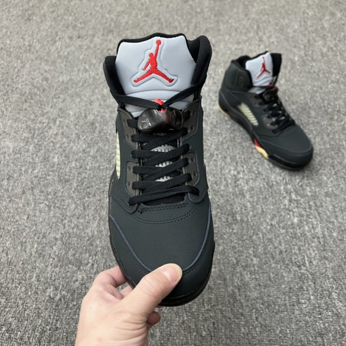 Jordan 5 Retro Gore-Tex Off-Noir (Women's)