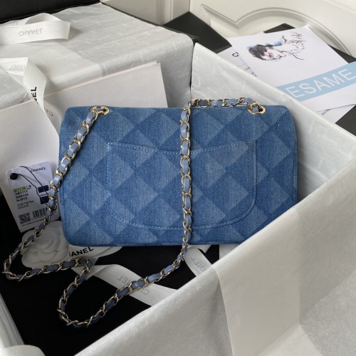  Handbag Chanel  size 25 cm