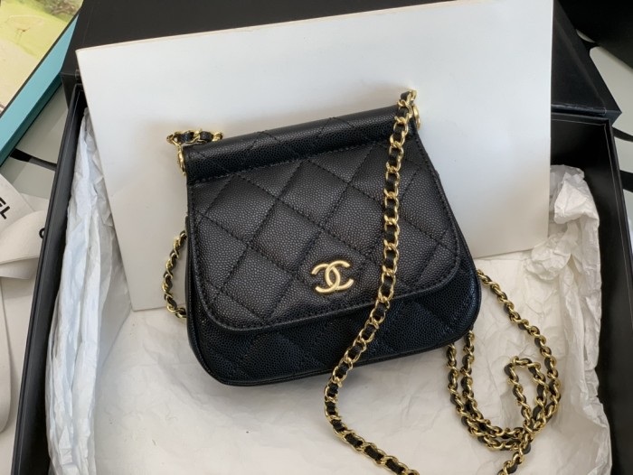 Handbag  Chanel  99210  size  12.5*14*6 cm