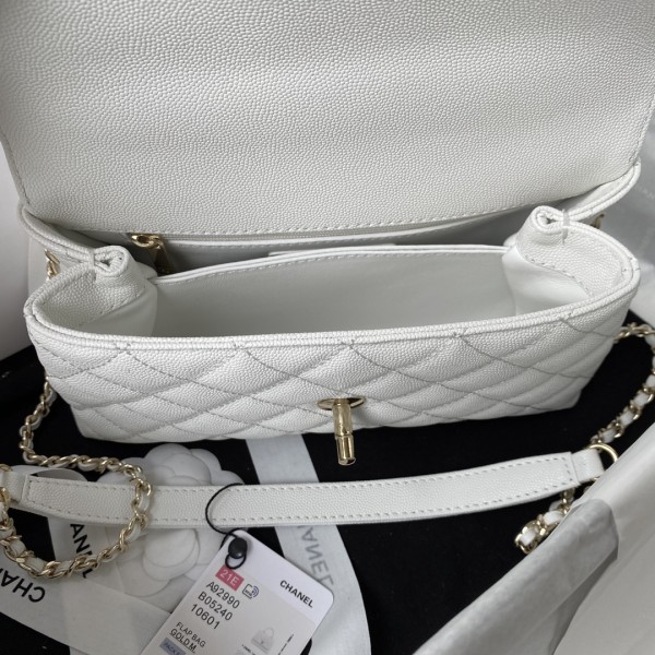 Handbag   Chanel  92990  size 23 cm