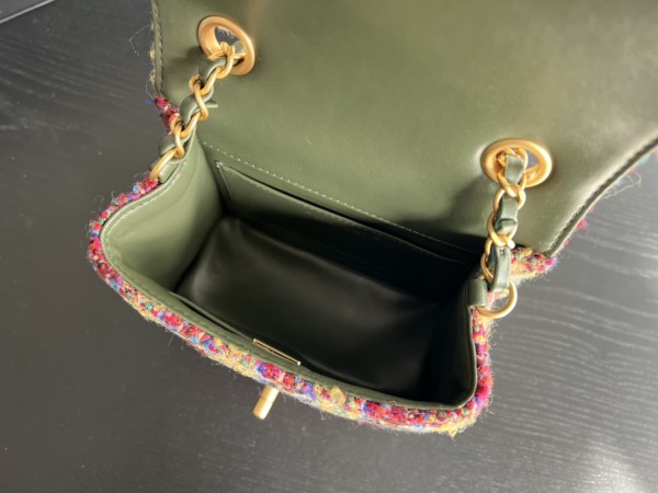 Handbag Chanel  AS3648  size  17cmx14.5cmx7 cm