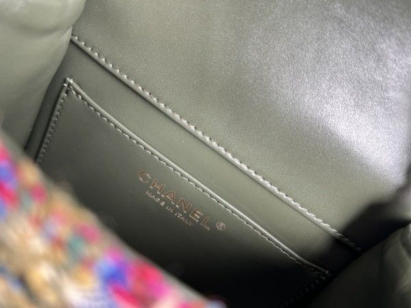 Handbag Chanel  AS3648  size  17cmx14.5cmx7 cm