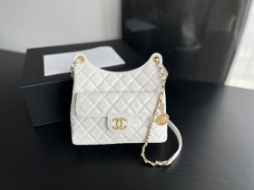  Handbag   Chanel AS3690 size 21.5cmx22.5cmx7 cm