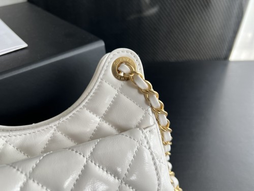  Handbag   Chanel AS3710 size 17cmx19cm6 cm 