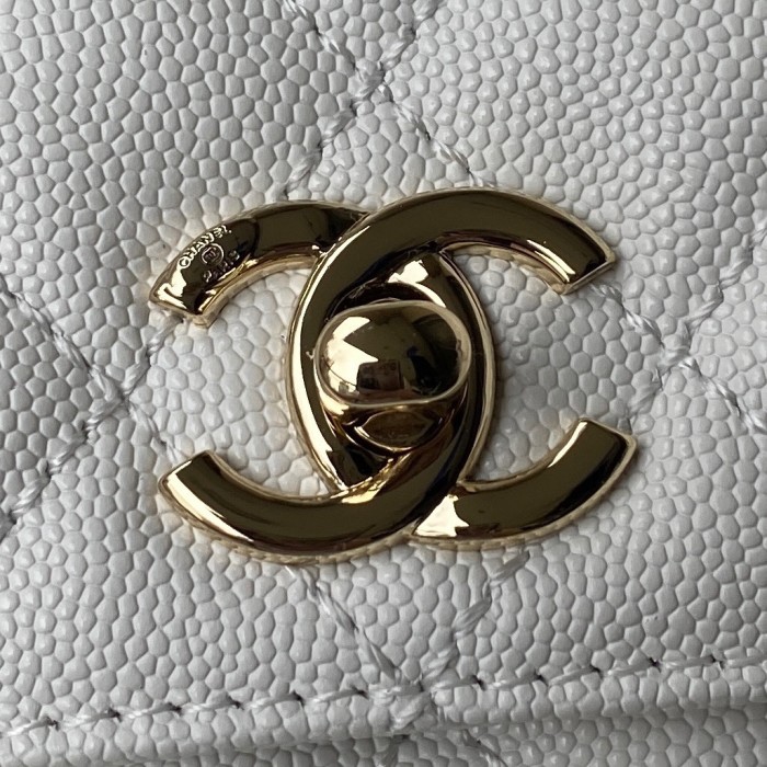  Handbag   Chanel  92990  size 23 cm