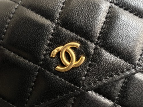  Handbag   Chanel  AP3071  size  17cm9cm3 cm