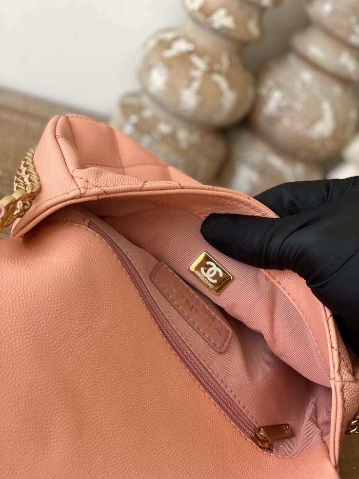 Handbag  Chanel AS3757 size 14.5x20x6.5 cm