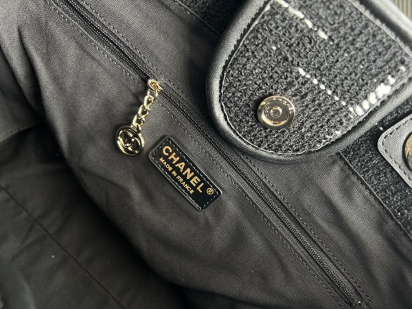 Handbag Chanel  size  39 cm