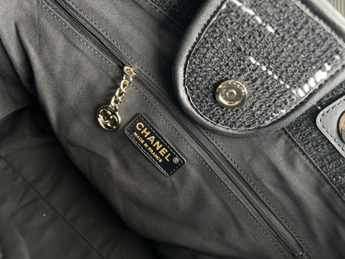 Handbag Chanel  size  39 cm