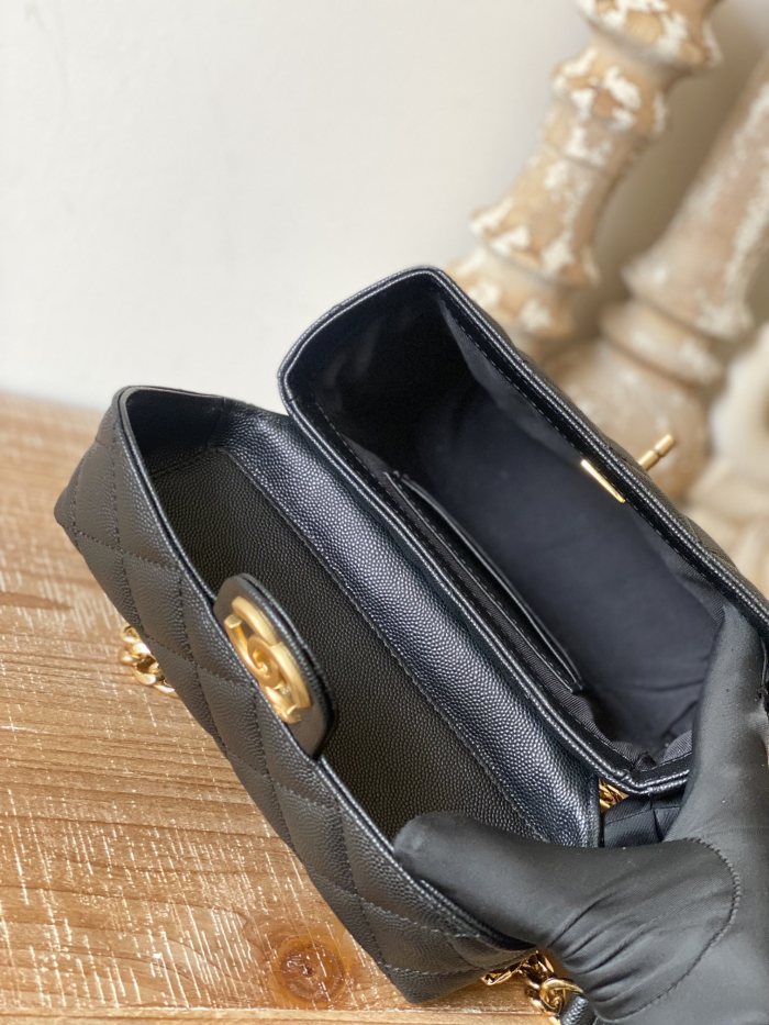 Handbag  Chanel   AS3729  size  14.5*12.5x5.5 cm