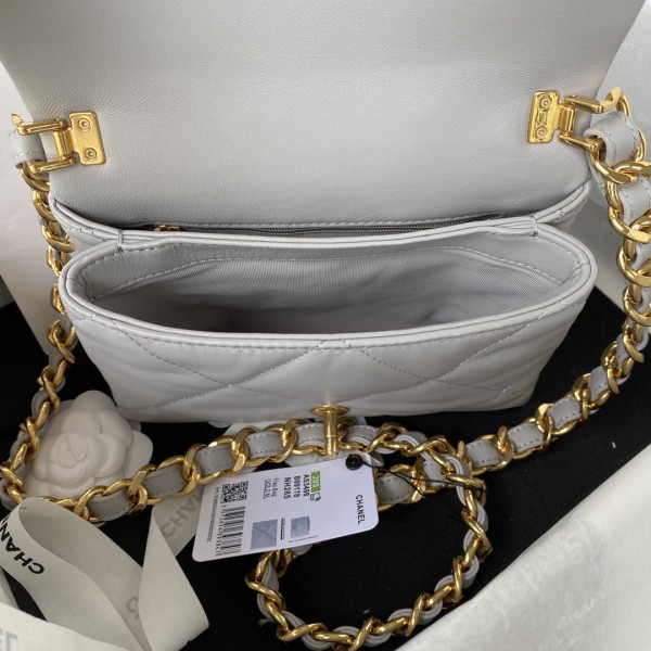 Handbag   Chanel  AS3498  size  15X20.5X8 cm