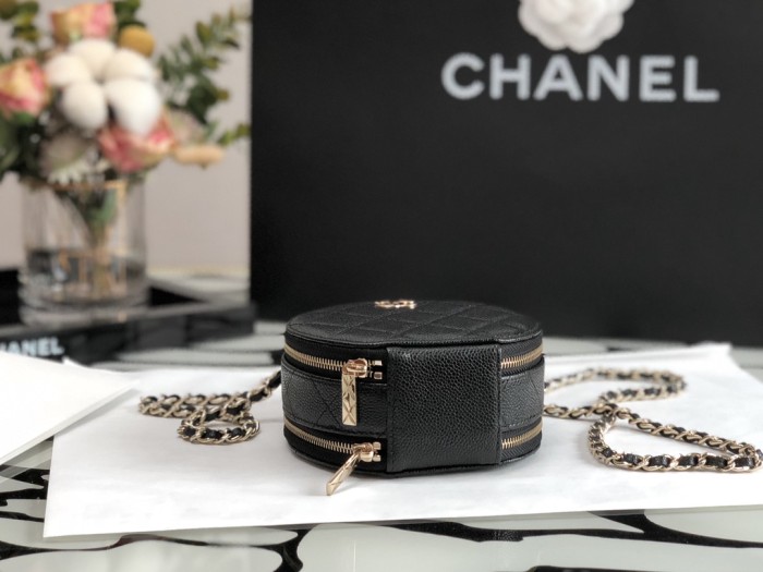 Handbag  Chanel 99140  size 12×12×5 cm