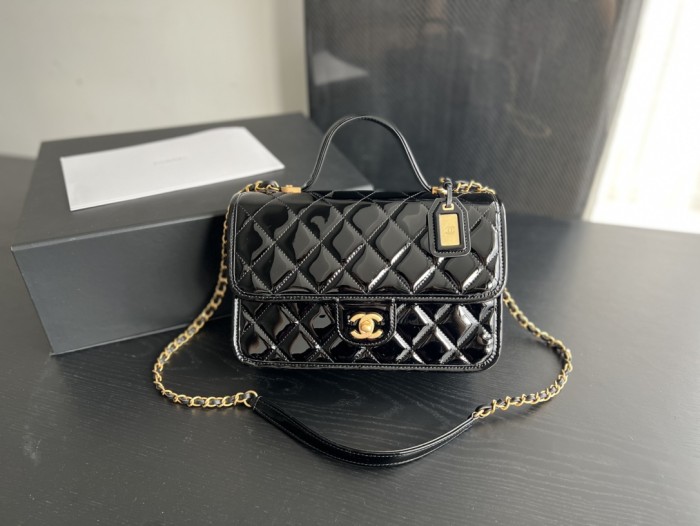 Handbag Chanel AS3652  size  25 cm