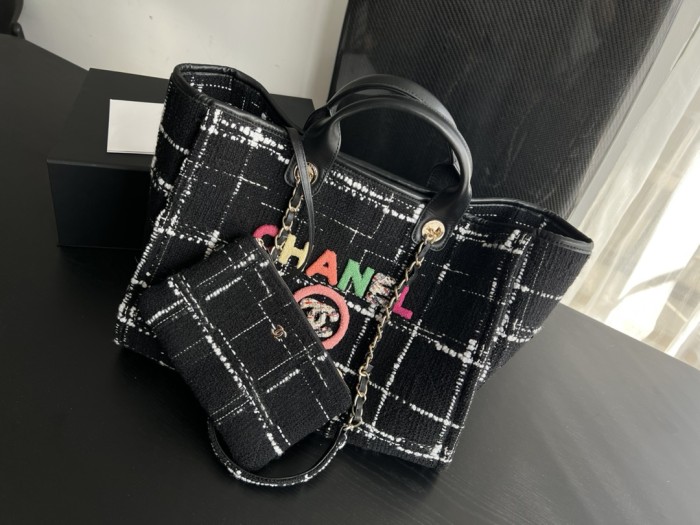 Handbag Chanel  size  39 cm