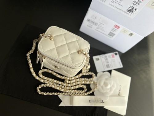 Handbag  Chanel  A1447  size  8.5cmx11cmx7 cm