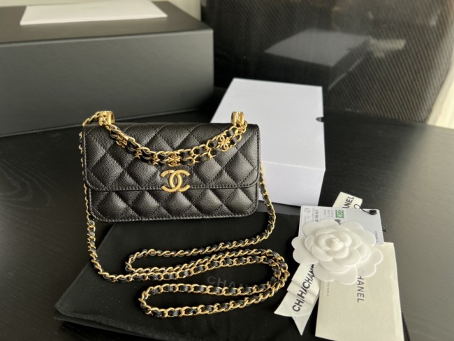  Handbag  Chanel 3021  size  17cm9cm3 cm