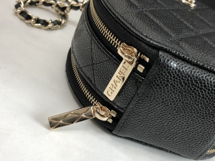 Handbag  Chanel 99140  size 12×12×5 cm