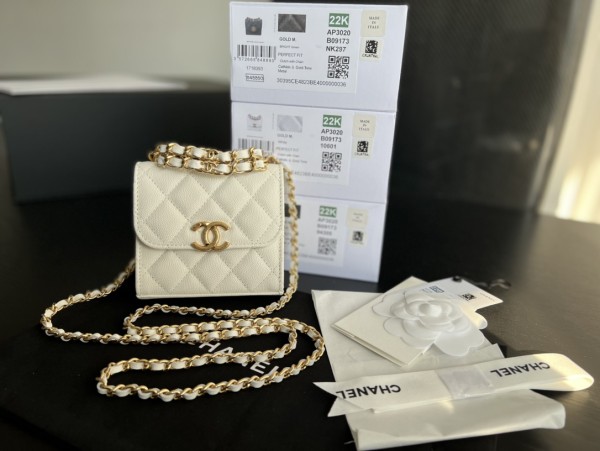  Handbag  Chanel  3020  size 11cmx11cm3 cm
