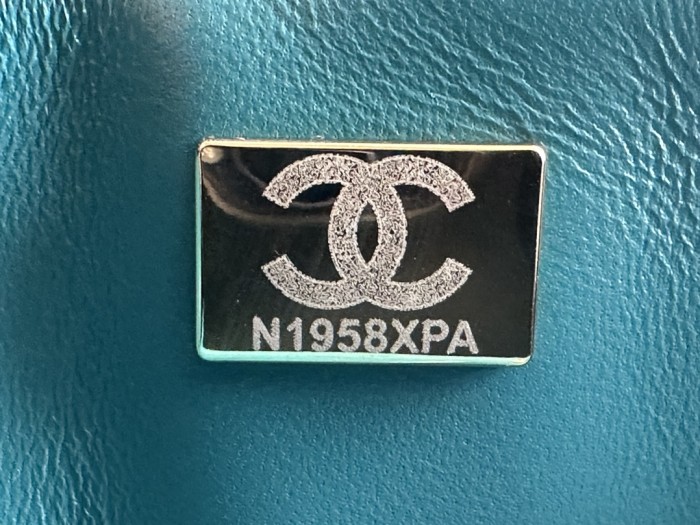 Handbag  Chanel  01112  size 25 Cm