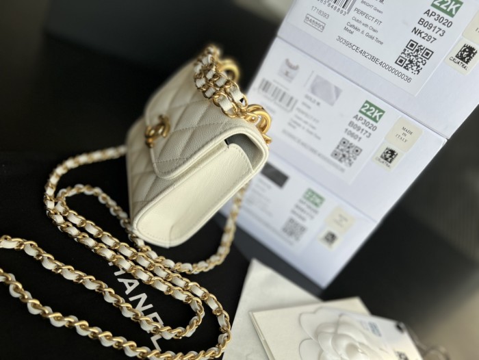  Handbag  Chanel  3020  size 11cmx11cm3 cm