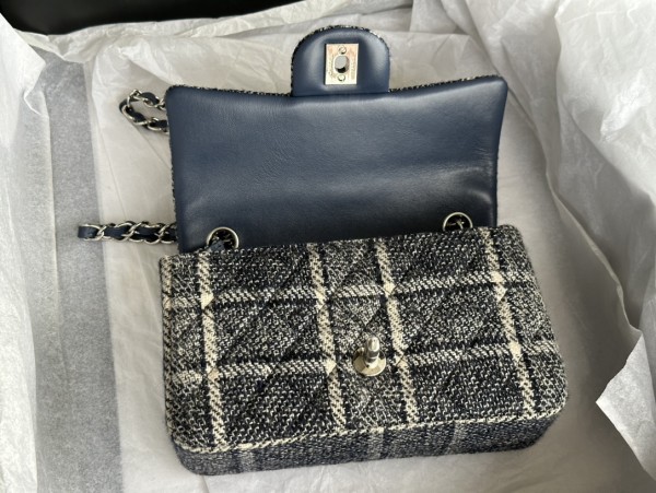 Handbag  Chanel 01112 size  25 Cm