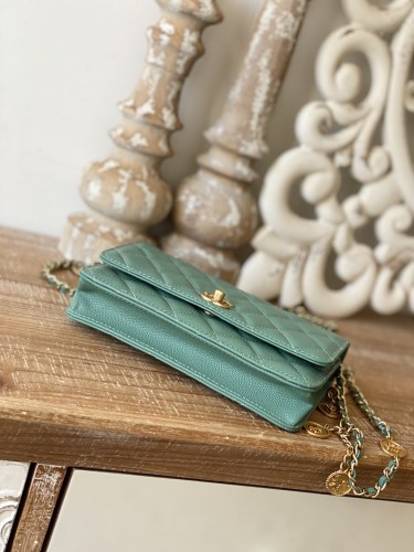 Handbag  Chanel  AP81234 size 19 cm