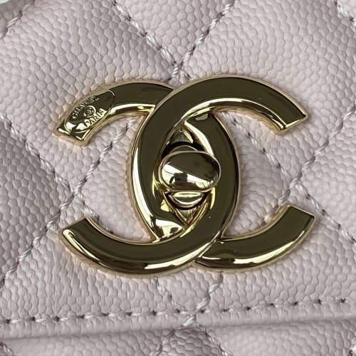  Handbag   Chanel  92991  size  28 cm
