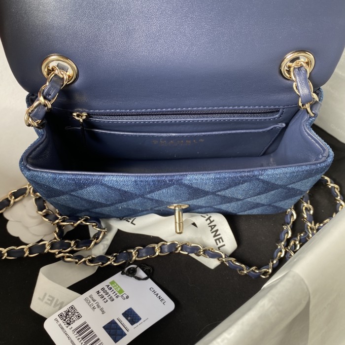  Handbag Chanel   size  20 cm