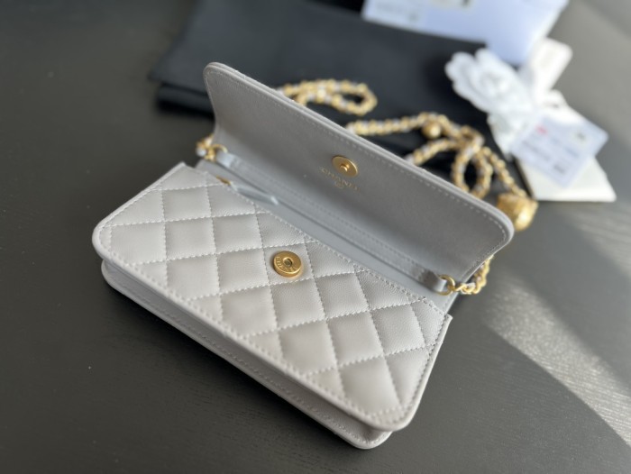  Handbag   Chanel  AP3071  size  17cm9cm3 cm