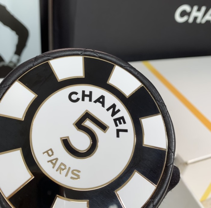  Handbag   Chanel 𝐒𝐒2023  size  7.5x7.5x3  cm