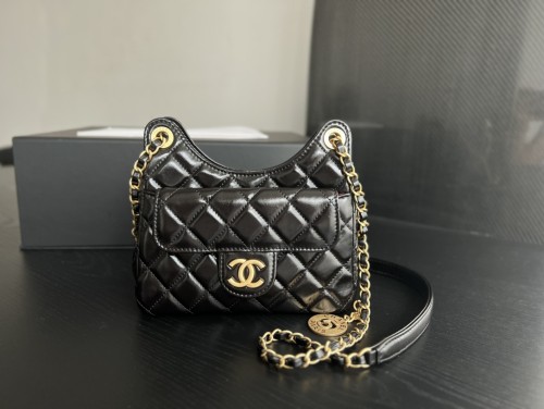  Handbag Chanel  AS3710  size  17cmx19cm6 cm  