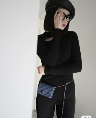 Handbag  Chanel  size  10×8×2 cm