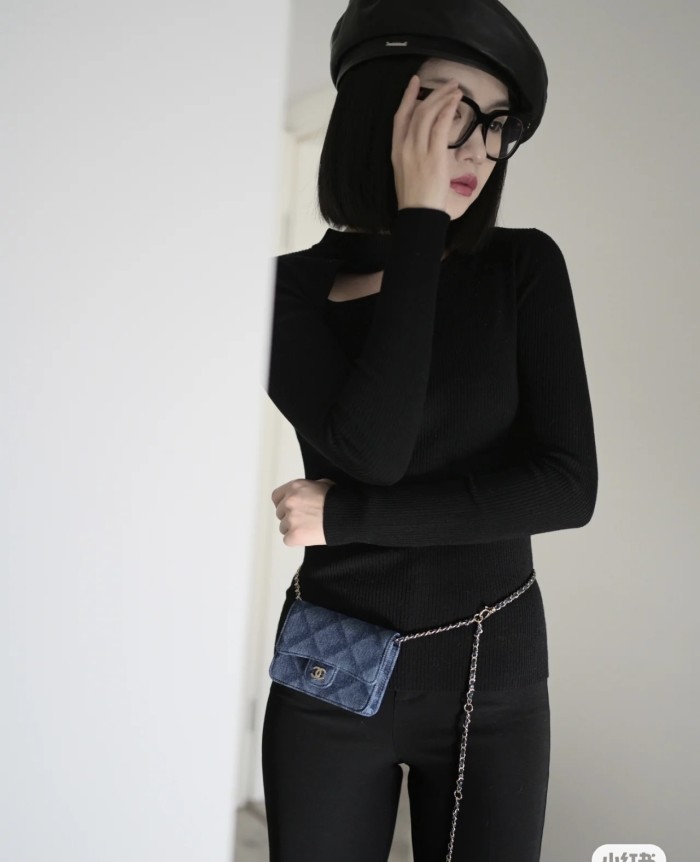 Handbag  Chanel  size  10×8×2 cm