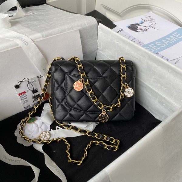 Handbag  Chanel  AS3738  size  12.5*16*6 cm