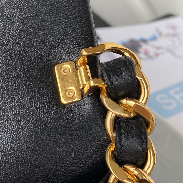  Handbag   Chanel  AS3499  size 18X23X9 cm