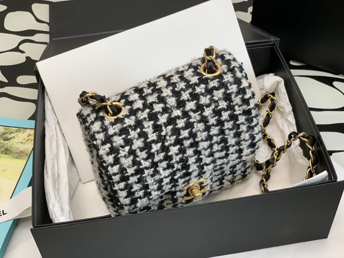 Handbag  Chanel  99204  size  17*14.5*7.5* cm