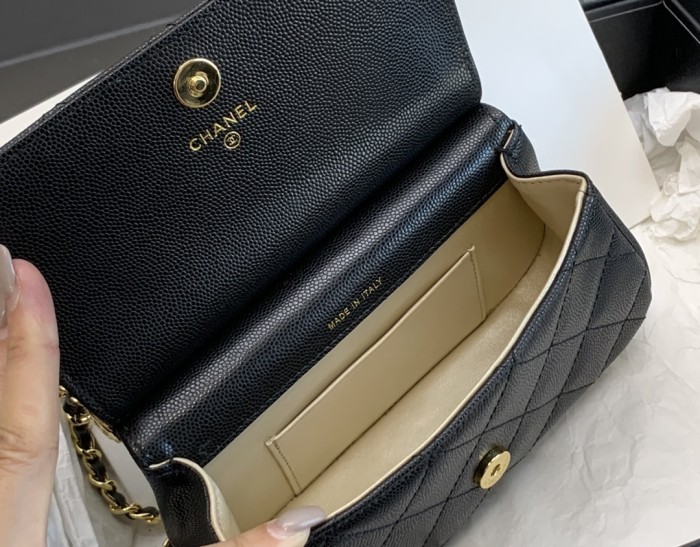 Handbag  Chanel 99209  size 12*17.5*5.5 cm