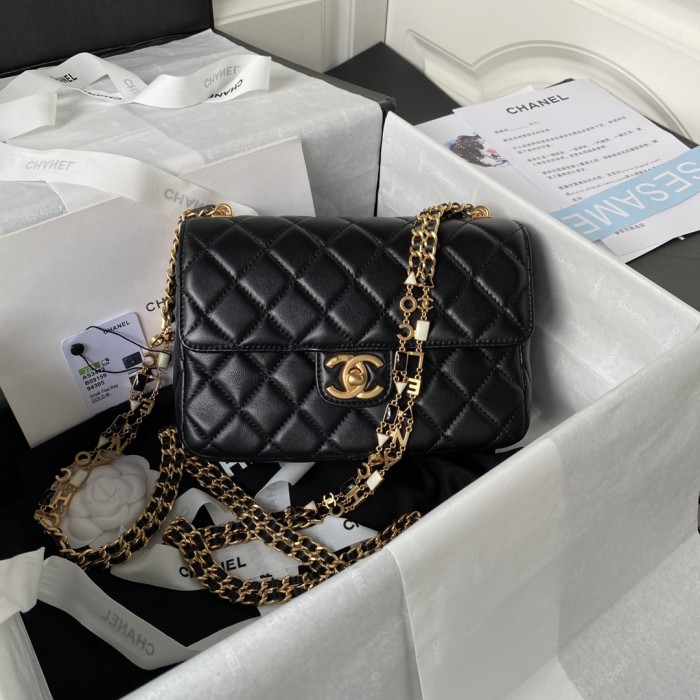  Handbag Chanel AS3432 size  20.5*17*6.5 cm