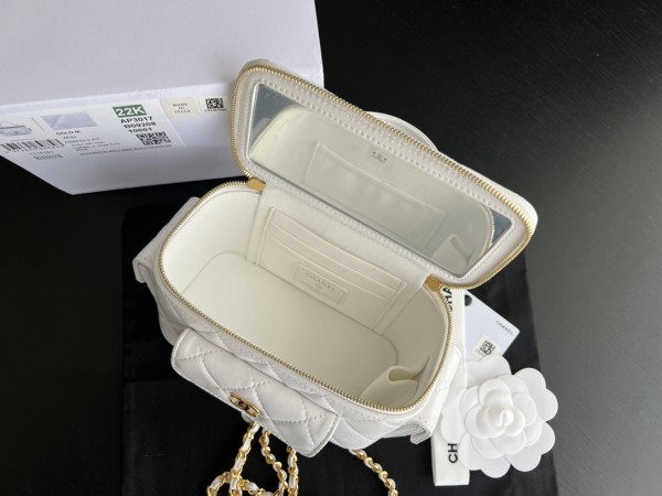 Handbag   Chanel  AP3017  size  17cm10cmx8 cm