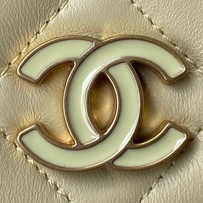  Handbag  Chanel AP2638  size  12.5 cm