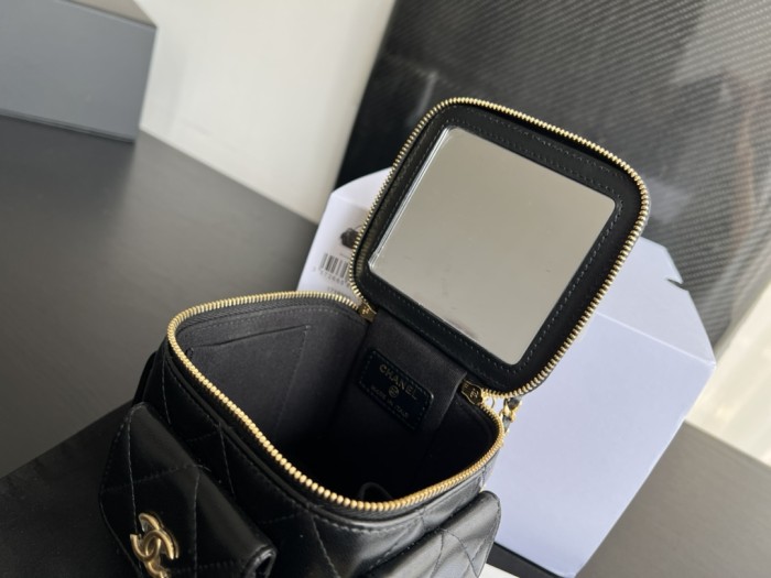 Handbag   Chanel  AP3016  size  11cmx11cmx11 cm