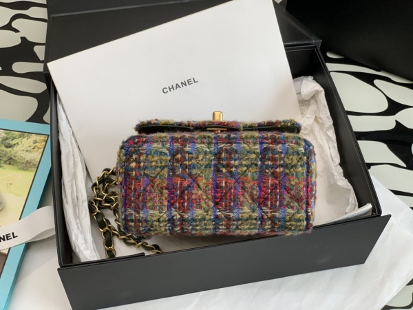  Handbag   Chanel  size 15*14*7* cm