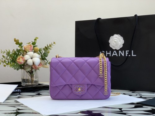 Handbag   Chanel  size  21 cm