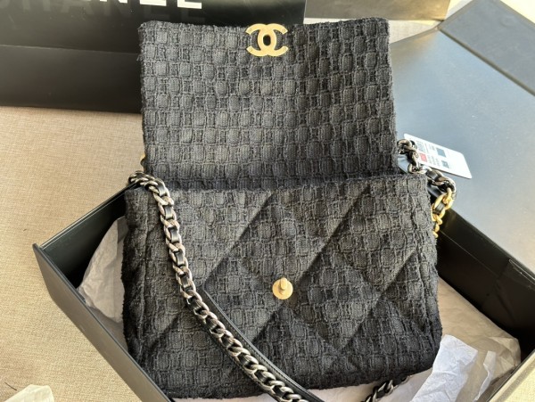  Handbag   Chanel  AS1161  size  30 CM