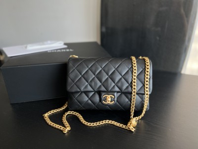 Handbag   Chanel  3393  size  16cmx25cm10 cm