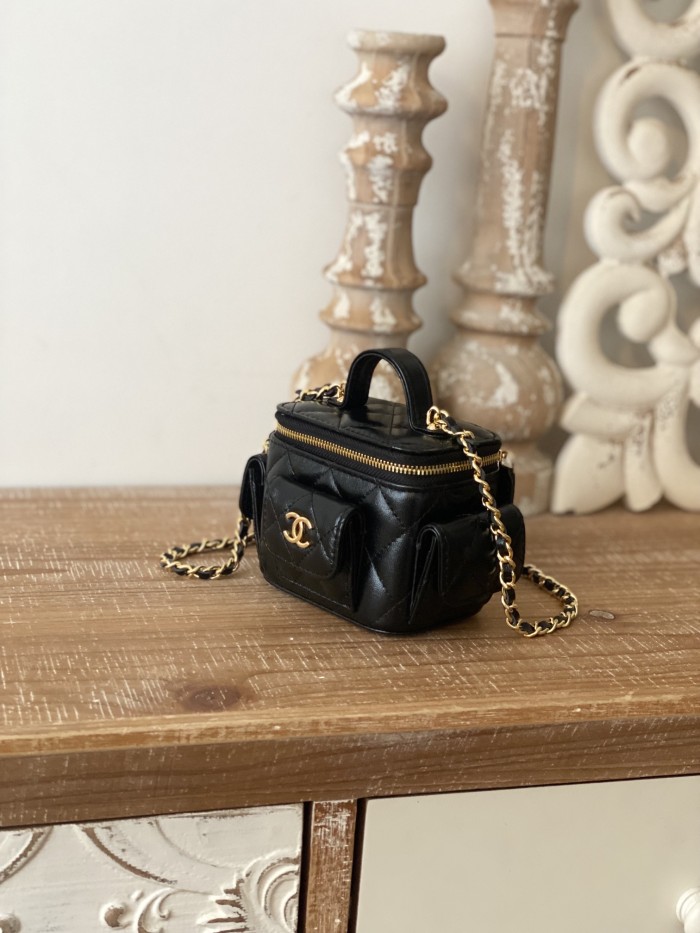  Handbag   Chanel  AP81232  size 10.5*7*8.5 cm