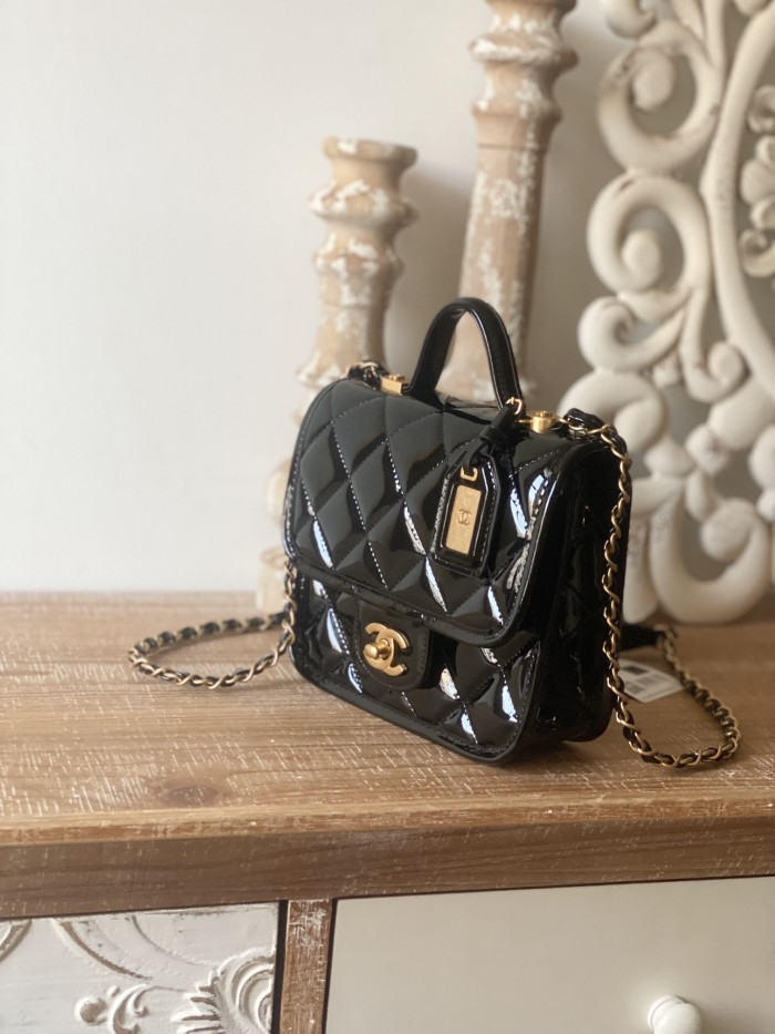  Handbag   Chanel  AS3652  size   25x21.5x7 cm