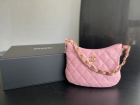 Handbag   Chanel  size 17.5cm24cm6 cm