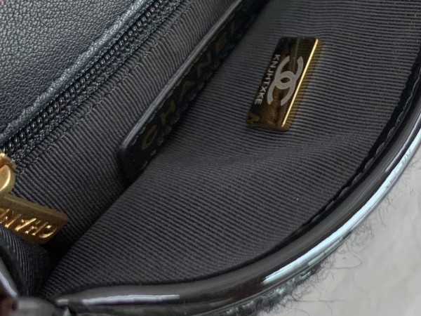 Handbag   Chanel  size  𝟷𝟽*𝟸𝟶.𝟻 *𝟼  𝚌𝚖